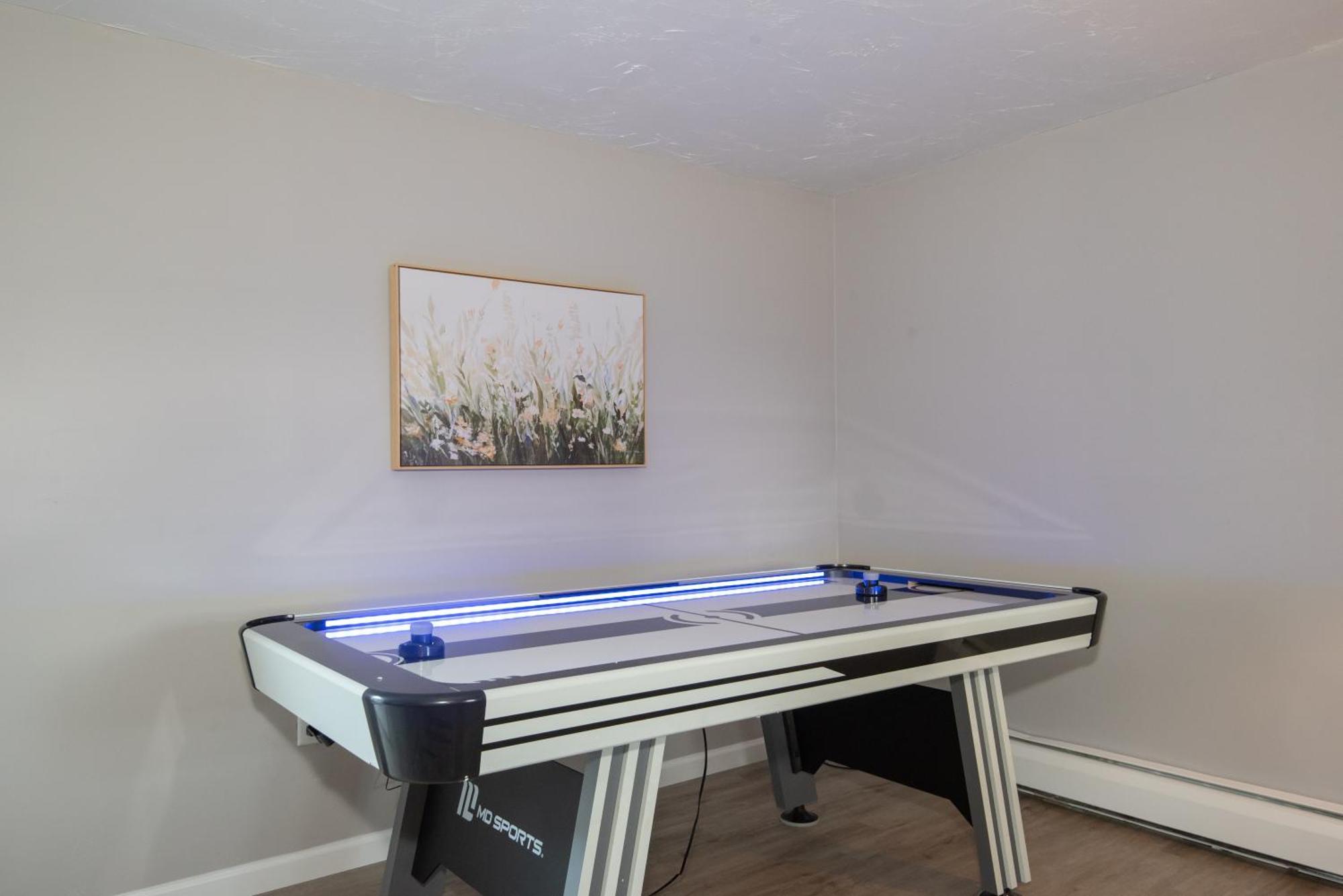 Nature Haven Pond,pool And Hot Tub Holiday home